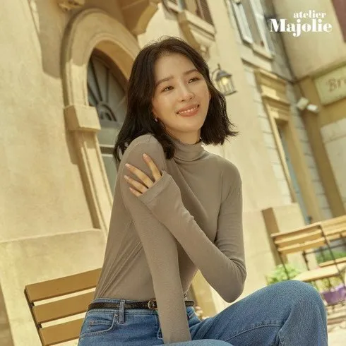홈쇼핑에서 가장 인기있는 니트로 구현할 수 있는 가장 환상적인 실루엣 아뜰리에마졸리 에뛰 썸머 니트탑 3종  솔직한 사용후기